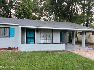 1827 Linda Ln, Jackson, MS 39213