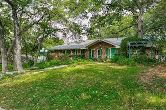 1309 Driftwood Dr, Euless, TX 76040