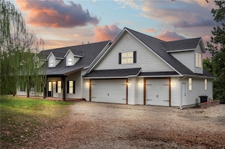 11174 Pumpkin Hill Dr, Bentonville, AR 72712