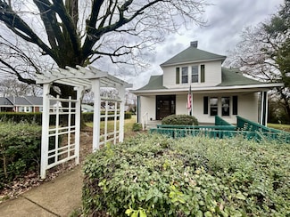 349 Jackson Ave, Lawrenceburg, TN 38464