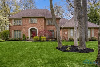 2808 Spring Water Dr, Toledo, OH 43617
