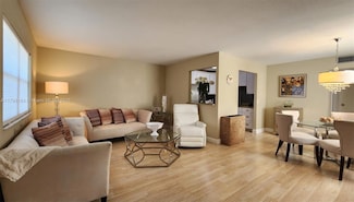 763 Flanders P Unit 763, Delray Beach, FL 33484
