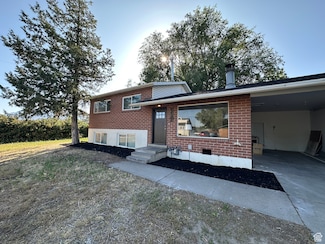 9993 Barium Ln, Sandy, UT 84094