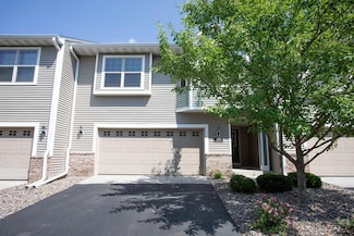 3175 Frontier Dr, Woodbury, MN 55129