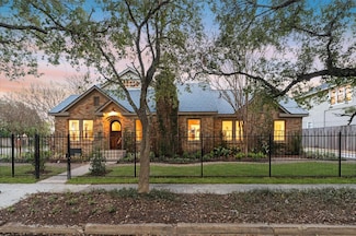 304 Bayland Ave, Houston, TX 77009