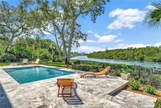 140 Waterway Ln, Vero Beach, FL 32963