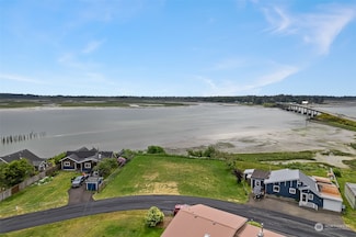 16 Whalebone Way, Aberdeen, WA 98520