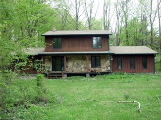 9010 Boyer Ln, Mentor, OH 44060