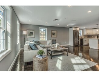 2 Emerton St, Salem, MA 01970