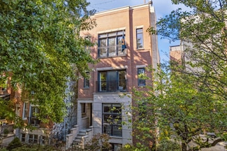 1028 W Newport Ave Unit 3, Chicago, IL 60657