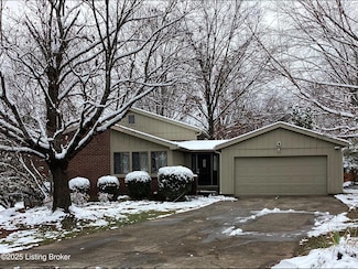 11904 Wide Spring Ct, Louisville, KY 40245