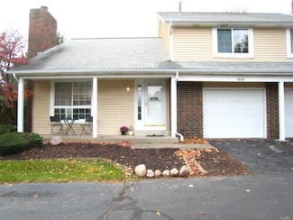 18131 Field Ct, South Bend, IN 46637