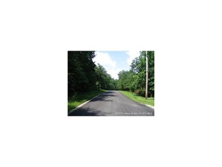 21104 Old Township Rd, Borden, IN 47106