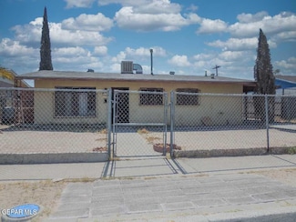 1136 Cimarron St, El Paso, TX 79915