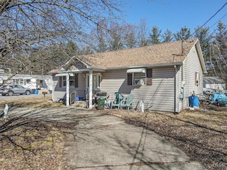 346 Dolph St, Olyphant, PA 18447