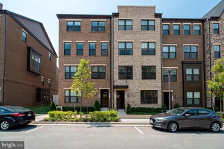 45139 Kincora Dr, Sterling, VA 20166