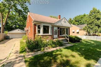 3914 W 13 Mile Rd, Royal Oak, MI 48073