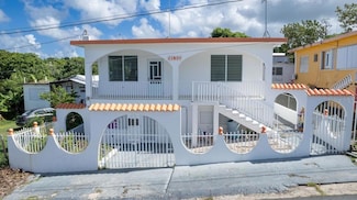 412 Calle Girasoles, Vieques, PR 00765