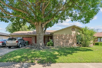 3107 Green Valley Ln, Arlington, TX 76014