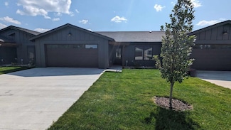 3918 Dorothy's Ln, Spirit Lake, IA 51360