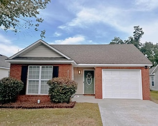 3915 Lillian Guest Cir, Valdosta, GA 31605