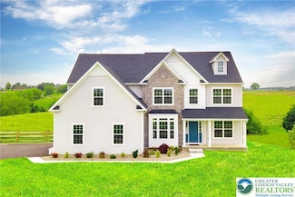 4450 Maple St Unit 2, Schnecksville, PA 18078
