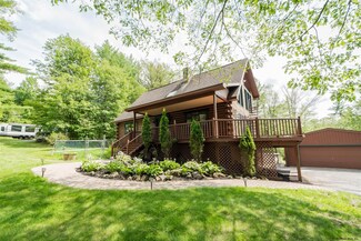 2 Moore Rd, Middle Grove, NY 12850