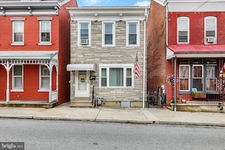 240 S 4th St, Hamburg, PA 19526