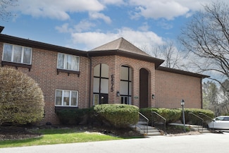 6575 N Green Bay Ave Unit 211, Glendale, WI 53209