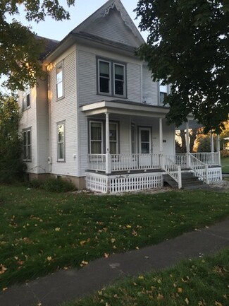 11701 Prairie Ave, Hebron, IL 60034