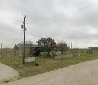 127 Oar Fish Dr, Palacios, TX 77465