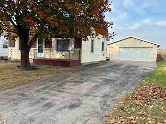 2054 Crary St, Green Bay, WI 54304