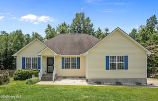 305 Appaloosa Ct, Swansboro, NC 28584