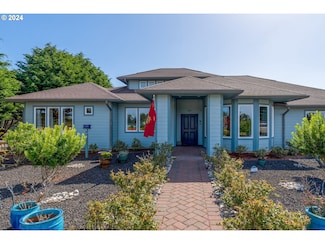 557 Shearwater Cir, Bandon, OR 97411