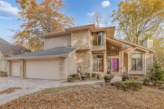 412 NW Cottonwood Dr, Lees Summit, MO 64064