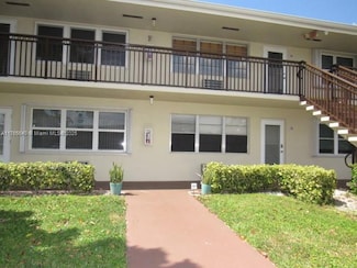 132 Andover Unit F, West Palm Beach, FL 33417