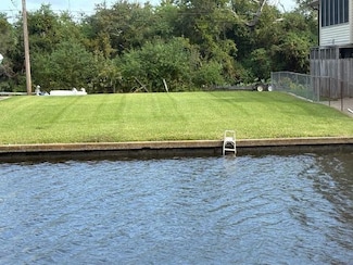 4921 Lisa Ann Dr, Barataria, LA 70036