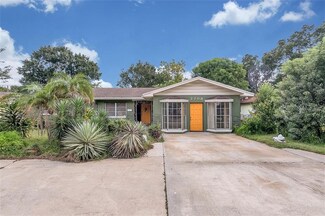 2708 W Woodlawn Ave, Tampa, FL 33607