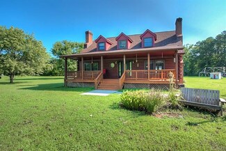 6850 Michelle Ct, Spring Grove, VA 23881