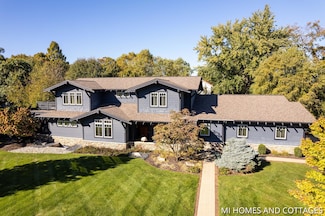 36 W Randolph St, Douglas, MI 49406
