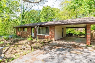 1853 West Dr, High Ridge, MO 63049