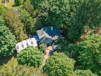 468 Old County Rd, Rockland, ME 04841