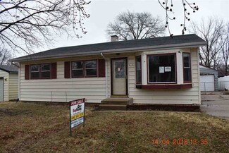 2121 Pioneer Rd, Janesville, WI 53546