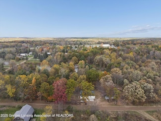 9595 E State Rd, Haslett, MI 48840