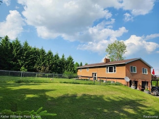 370 Wales Ridge Rd, Wales, MI 48027