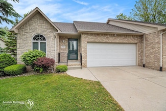 6063 Steeplechase Dr, Grand Blanc, MI 48439