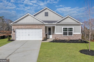 203 Darter Ct, Hoschton, GA 30548