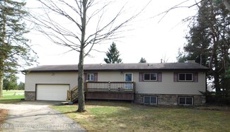 6149 Ferris Rd, Eaton Rapids, MI 48827