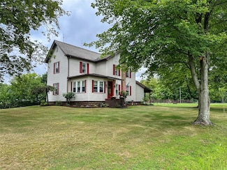 1196 Fawn Dr, Jamestown, PA 16134