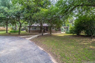 7820 Triple Oaks Dr, San Antonio, TX 78263